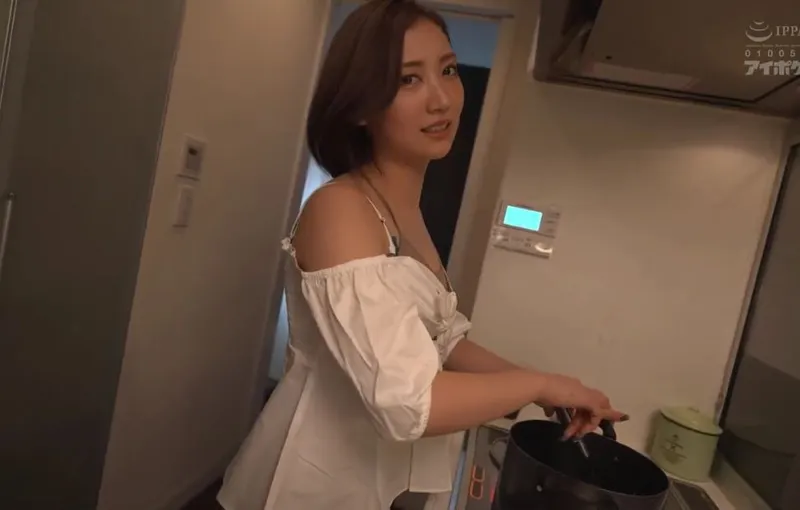 Cậu em chồng trúng độc đắc và người vợ sắp cưới của anh trai có chiếc lưỡi điêu luyện